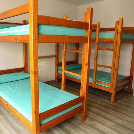 Albergue Pereiro Melide Rum bild