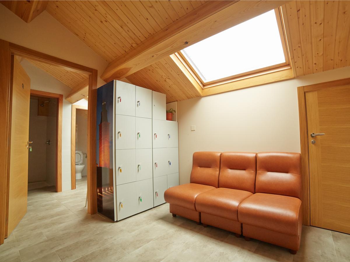 Albergue Pereiro Melide Rum bild